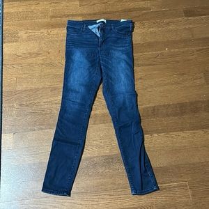blue skinny jeans